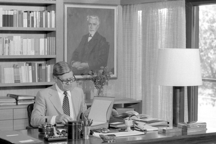 德國政壇的克林伊斯威特：故聯邦總理Helmut Schmidt